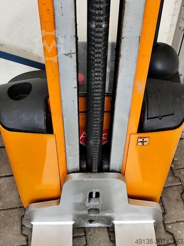 High-lift pedestrian stacker (electric pallet stacker with tiller) STILL EGV 10