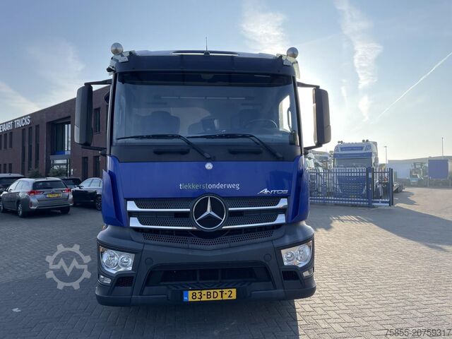 Refrigerated/freezer transport Mercedes-Benz ANTOS 1924 / Fridge / Carrier Vector 1950 / 300...