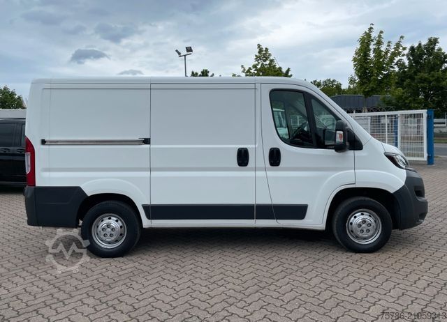 Dobozos furgon PEUGEOT Boxer KA L1H1/ AC/ 3 Sitze/ CargoPaket
