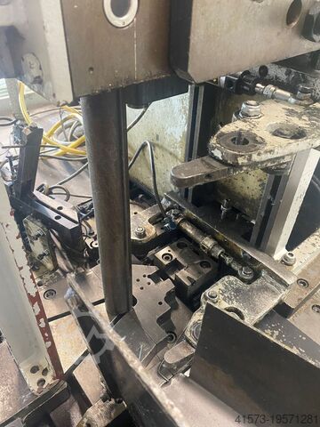 Máquina de acoplamento e de aperto WAFIOS SAM90