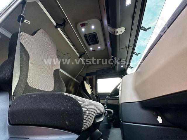 Standard nyergesvontató MAN TGX 26.420 6x2 3.Achser SZM