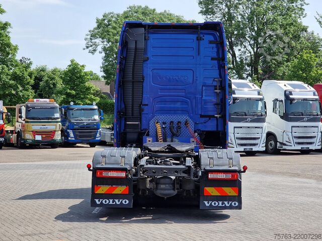 Standard-SZM Volvo FH 13.500 Globetrotter XL 6x2 - Custom interior...