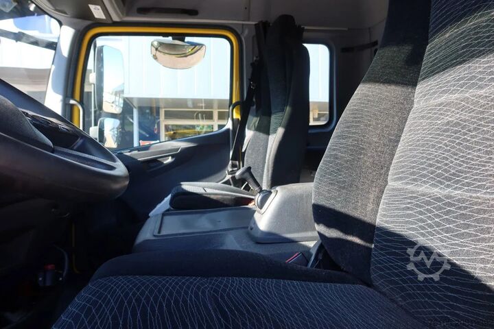 Bestelwagen autodrager Mercedes-Benz Atego 1221 L Takelwagen 6 Persoons