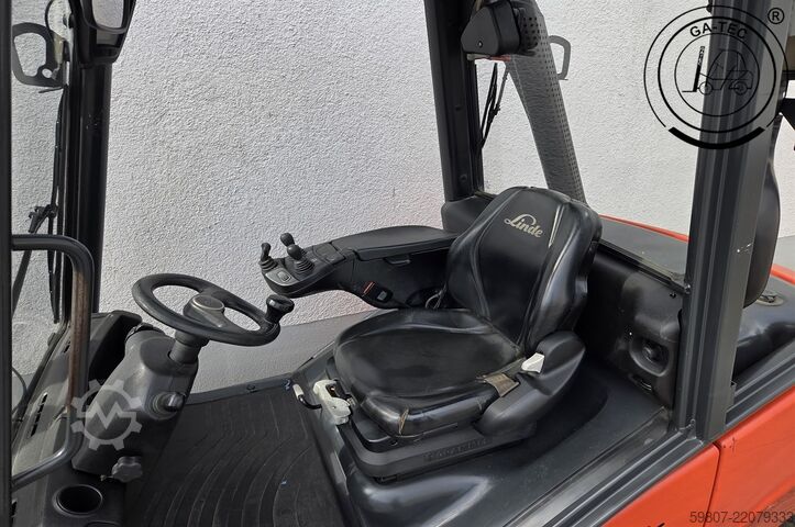 Empilhadeira diesel Linde H25D