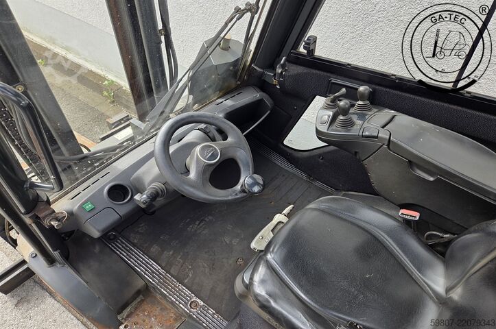 Empilhadeira diesel Linde H30D