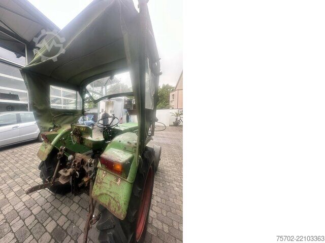 Van Fendt Farmer 1D Schlepper Originalzustand