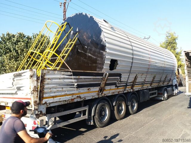 Straßenbaumaschine Polygonmach 1000 tons bitumen storage tanks