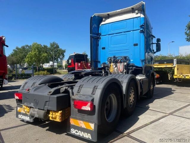 Poids lourds Scania R520 LA 6x2-4