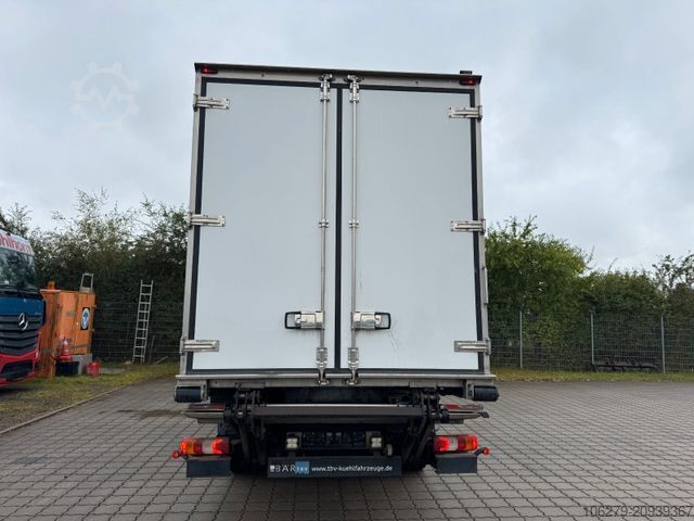 Furgone isotermico frigorifero MERCEDES-BENZ 818 L Atego Kühlwagen