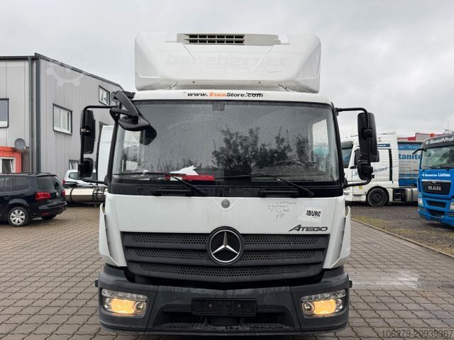 Furgone isotermico frigorifero MERCEDES-BENZ 818 L Atego Kühlwagen