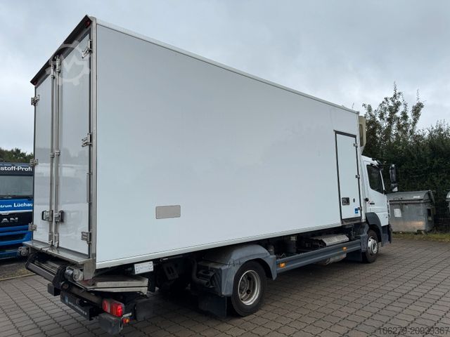 Furgone isotermico frigorifero MERCEDES-BENZ 818 L Atego Kühlwagen