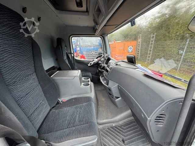 Furgone isotermico frigorifero MERCEDES-BENZ 818 L Atego Kühlwagen