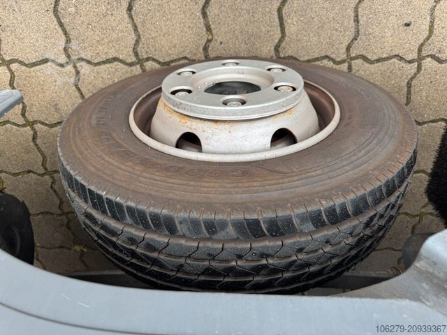 Furgone isotermico frigorifero MERCEDES-BENZ 818 L Atego Kühlwagen