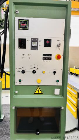 Poinçonneuse automatique BRUDERER BSTA 200