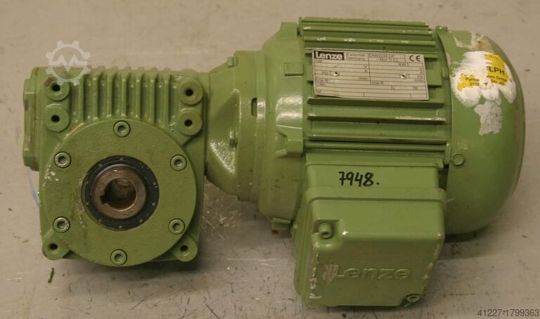 Motorreductor 0,55 kW 189 rpm Lenze MDERAXX 071-31