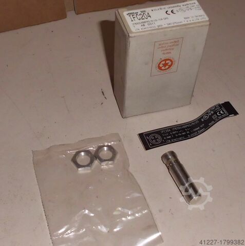 Czujnik indukcyjny IFM IFC204