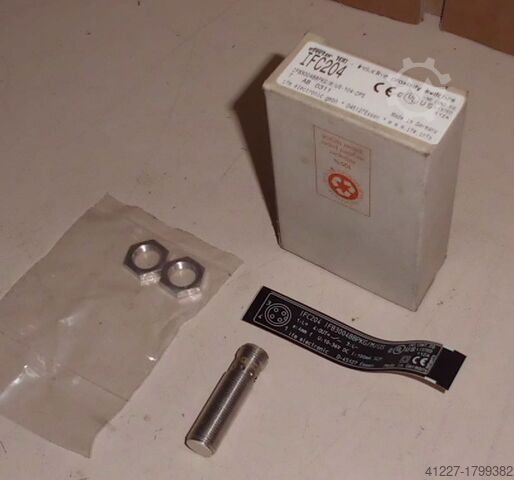 Czujnik indukcyjny IFM IFC204