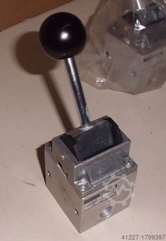 4/2 way valve Bosch