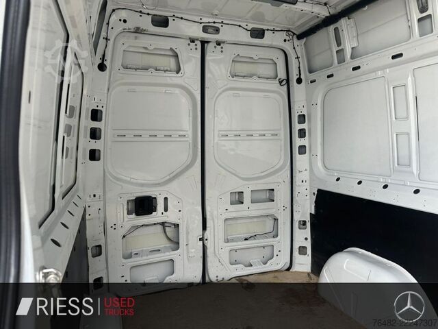 Skåpbil MERCEDES-BENZ Sprinter 315 CDI Kasten/L2H2/FWD/3924/KLIMA/DACH
