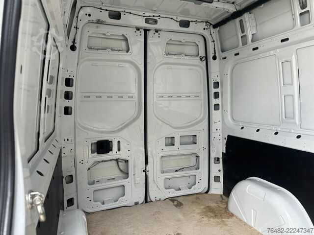 Hög tak skåpbil MERCEDES-BENZ Sprinter 315 CDI Kasten/L2H2/FWD/3924/KLIMA/DACH