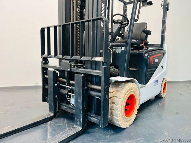 Gabelstapler Bobcat B35NS