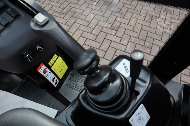 Geländestapler Manitou MC25-4 Valid Inspection, *Guarantee, Diesel, 4x4 D