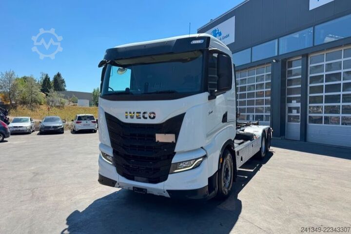 Haakarm vrachtwagen IVECO AS280X48 6x2 Hiab 21T