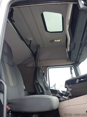 Standaard trekker DAF XG 530 FT Skylight/Ret./2x Tank/PTO/Spoiler/LED