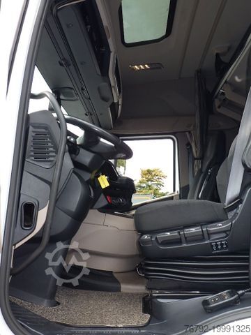 Standaard trekker DAF XG 530 FT Skylight/Ret./2x Tank/PTO/Spoiler/LED