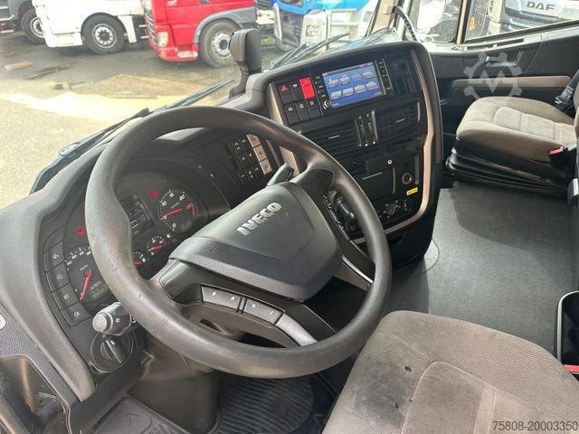 Gevaarlijke stoffen vrachtwagen IVECO Stralis 480 ADR EXII EXIII FL AT PTO Retarder