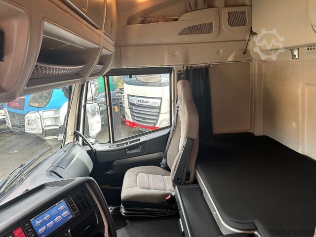 Gevaarlijke stoffen vrachtwagen IVECO Stralis 480 ADR EXII EXIII FL AT PTO Retarder