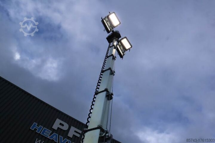 Turn de iluminat Trime X-BOX 4x320 LED Valid inspection, *Guarantee