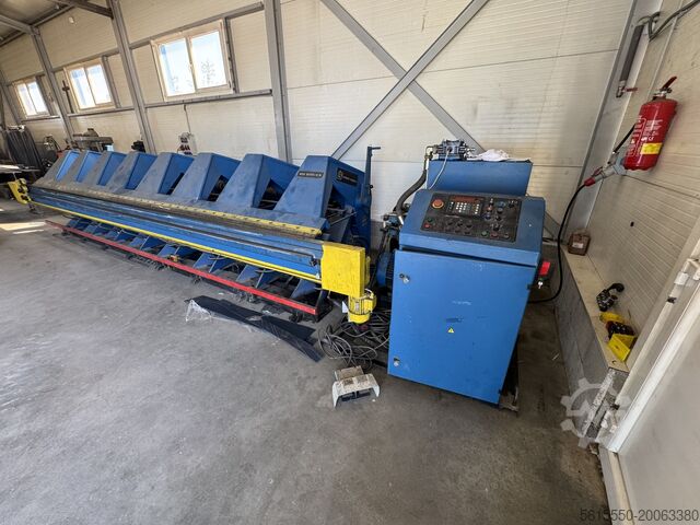 Hydraulische Tafelscheren Liptovské strojárne Haco