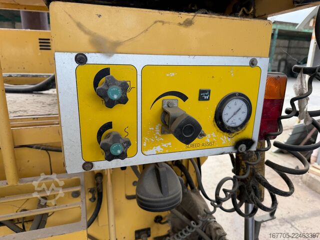 Finitrice cingolata Bitelli BB 651 C