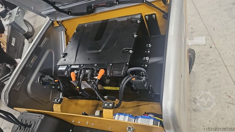 Első homlokrakodó targonca TOROS TDF20