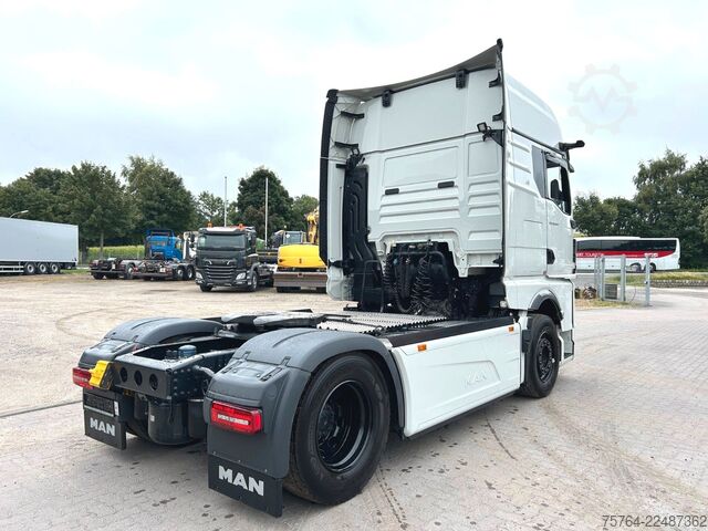 Standard trækkerunit MAN TGX 18.560 BL/Retarder/ACC/2x Tank/D30 Motor!