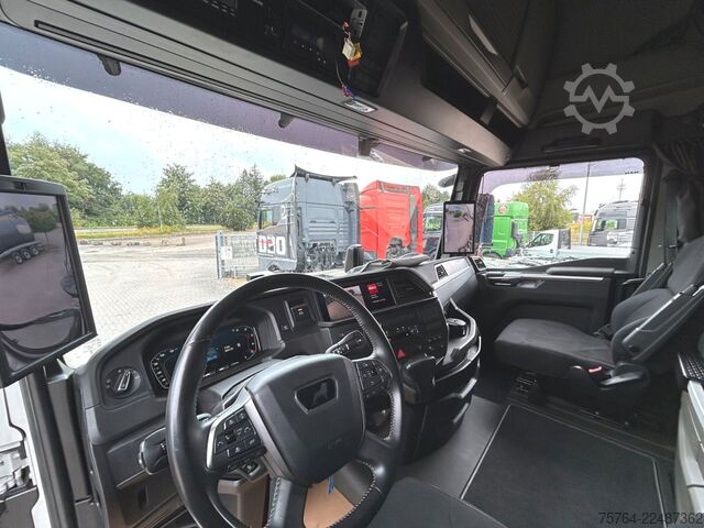 Standard trækkerunit MAN TGX 18.560 BL/Retarder/ACC/2x Tank/D30 Motor!