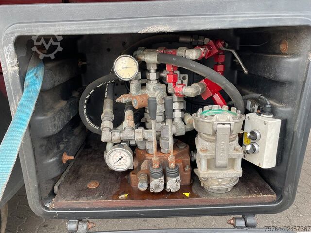 Tiptrailer KEMPF ca. 56m³ Kombikippauflieger /Schleuse/ 3 Kammern
