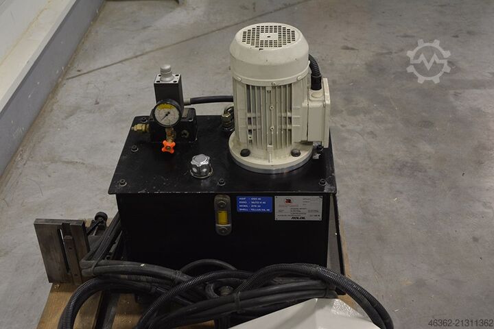 Feeder for four-side planer podajnik do strugarki czterostronnej 