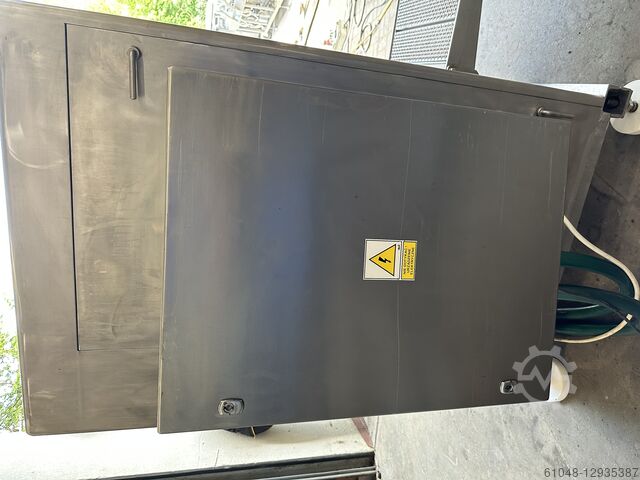 Mašina za mlevenje mesa WOLFKING C-250 UNI