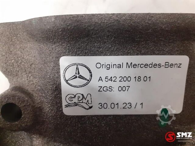 Pompe à eau Mercedes waterpomp OM501LA Mercedes