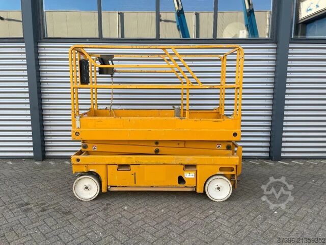 Podnośnik nożycowy Haulotte Compact 8W Hoogwerker Schaarhoogwerker