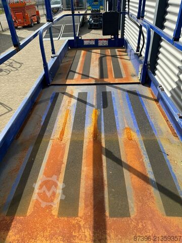 Podnośnik nożycowy Haulotte Compact 14 Hoogwerker Schaarhoogwerker