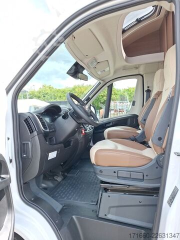 Autocaravana semi-integrada BÜRSTNER Lyseo TD 644 G Automatik*Full LED*Backofen*