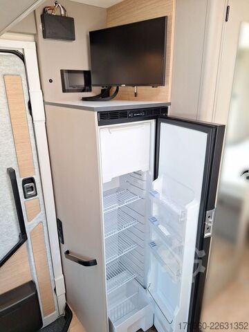 Autocaravana semi-integrada BÜRSTNER Campeo TD 736