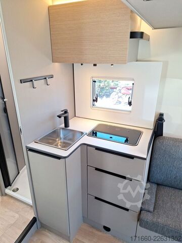 Autocaravana semi-integrada BÜRSTNER Campeo TD 736