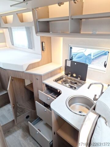 Autocaravana integral CARADO pro+ I 338 Dachklima, Automatik, TV-Paket