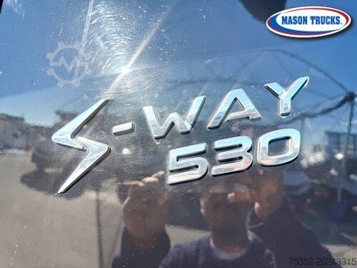 Tractora de carretera estándar Iveco S-Way 530