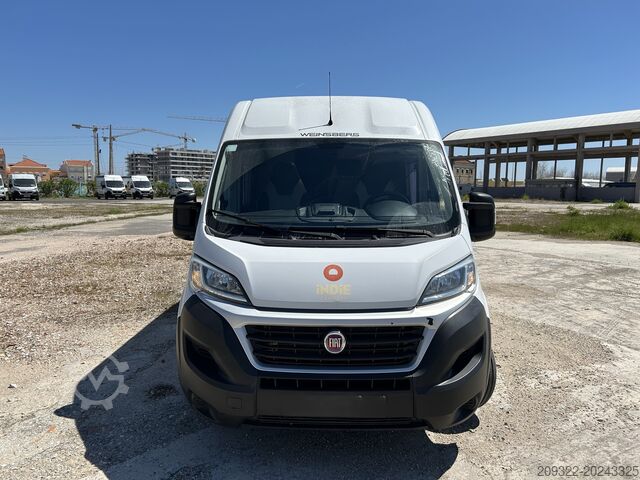 Caravana/autocaravana Fiat Weinsberg Carabus 600 K | 4 Posti Letto | Completamente Attrezzato