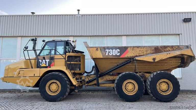 Camión volquete CAT 730 C2      2017